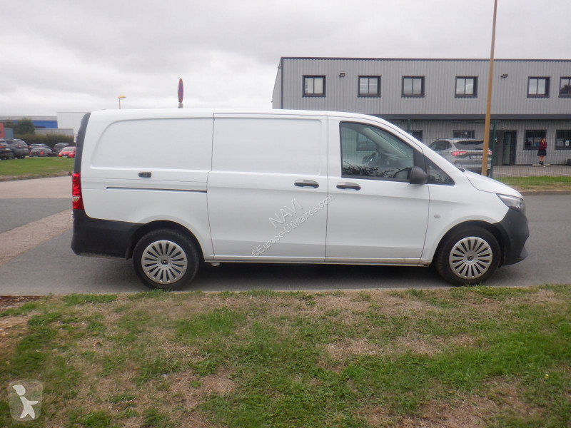 Лекотоварен автомобил Mercedes VITO FG...