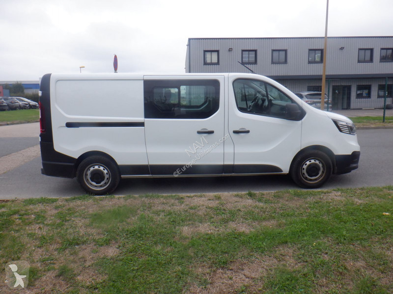 Лекотоварен автомобил Renault TRAFIC III FG...