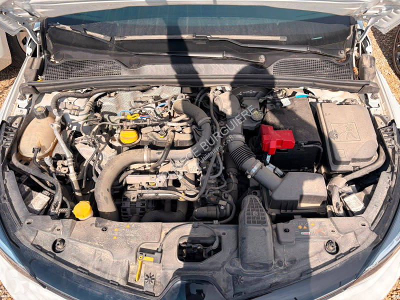 Лекотоварен автомобил Renault 1.0i TCe 90 Zen /...