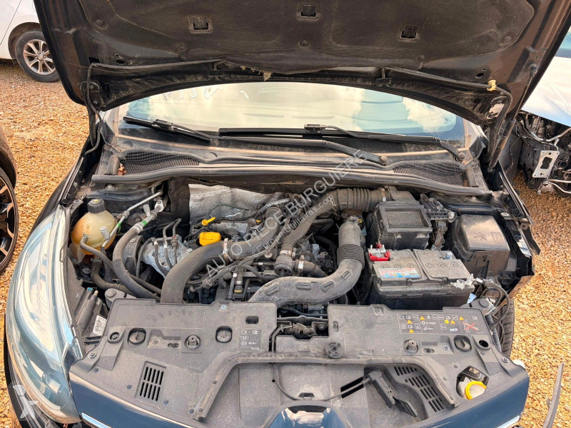 Лекотоварен автомобил Renault 0.9i TCe 90 Zen /...