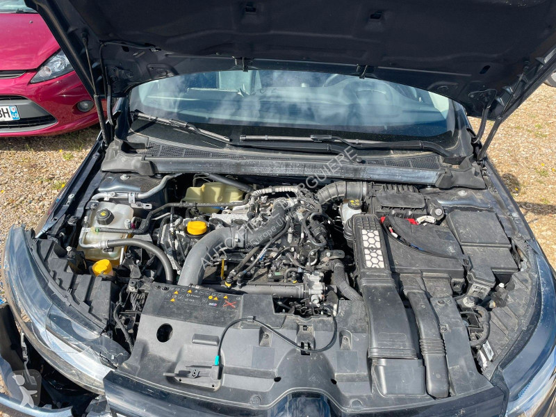 Лекотоварен автомобил Renault Mégane IV 1.2i...
