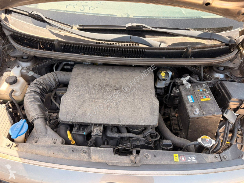 Лекотоварен автомобил KIA 1.2 84 GT-Line / EZ548
