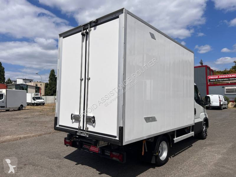 Лекотоварен автомобил Iveco 35C14