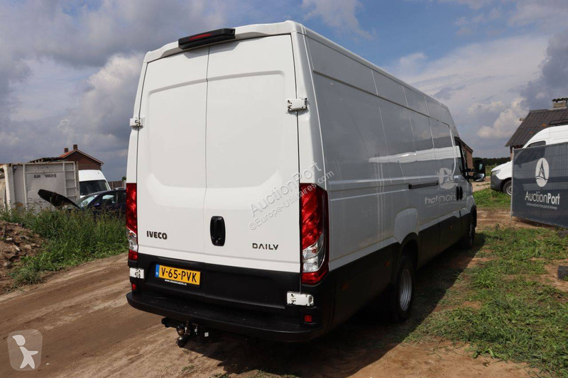 Iveco  35C14 van