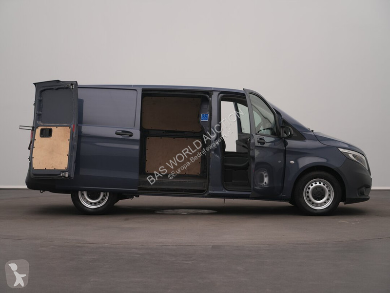 Furgoneta Mercedes 110