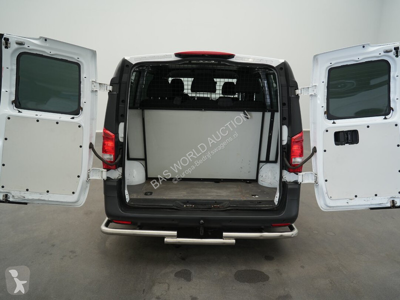 Bedrijfswagen Mercedes 116