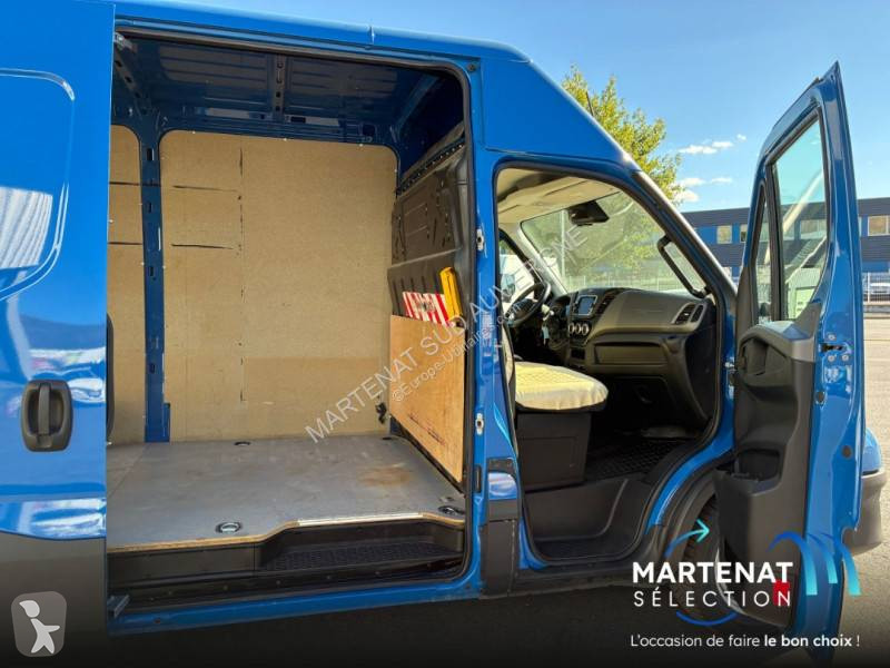 Furgoneta Iveco 35S21