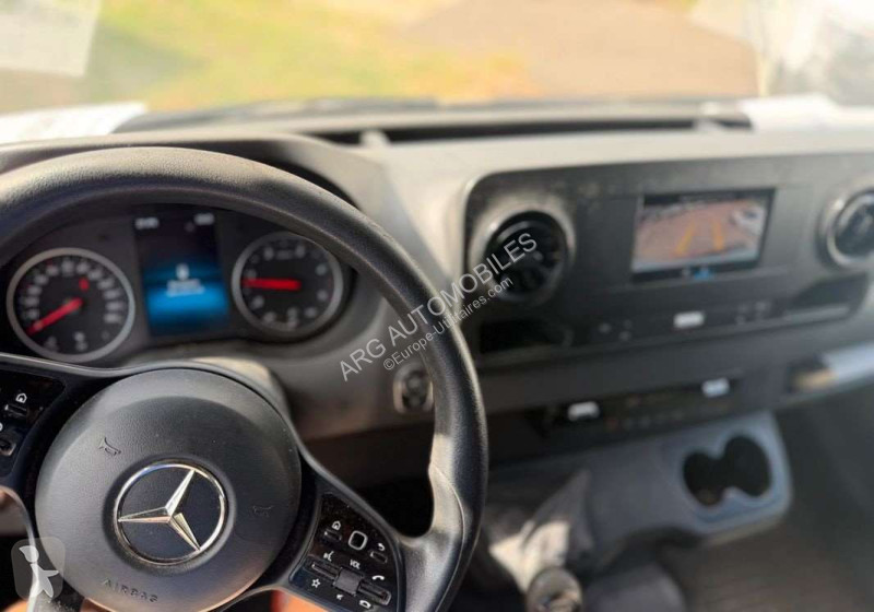 Коммерческий автомобиль Mercedes