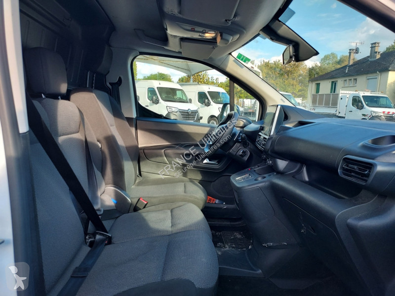 عربة نفعية Peugeot PARTNER BVA  M 1000KG...