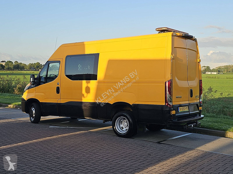 Veículo utilitário Iveco 35C16 DL AUT. L2H2