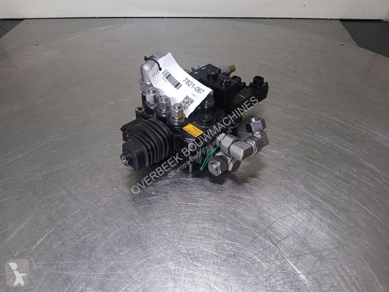 Užitkové vozidlo Yanmar V8-5606660627-Walvoil...
