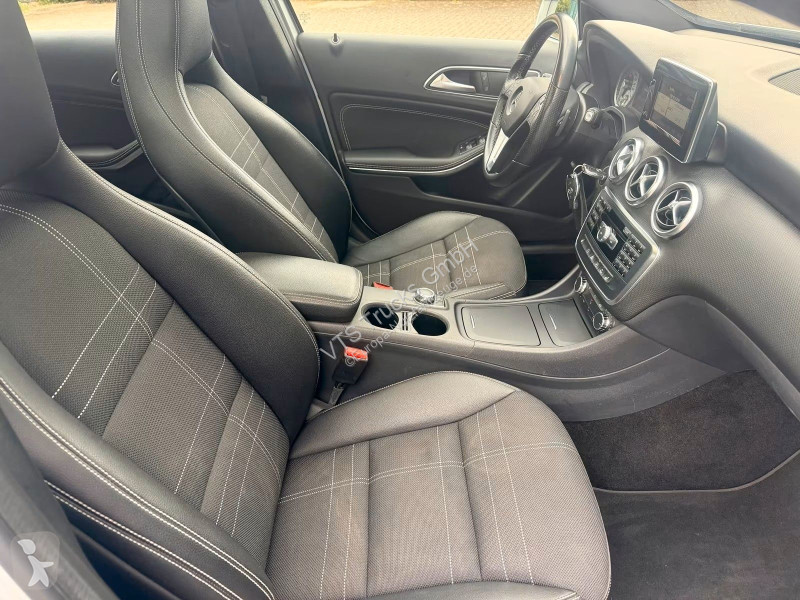 Furgoneta Mercedes A 180 Urban Pano/Auto/Navi/PDC