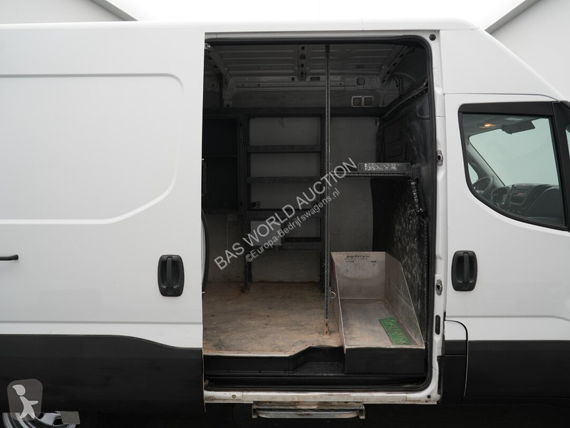 Furgoneta Iveco 35C14