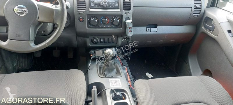 Haszongépjármű Nissan NAVARA
