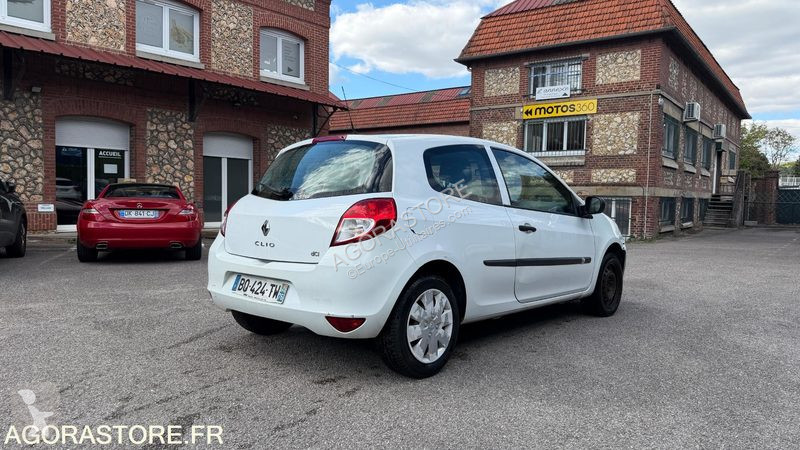 Veículo utilitário Renault CLIO