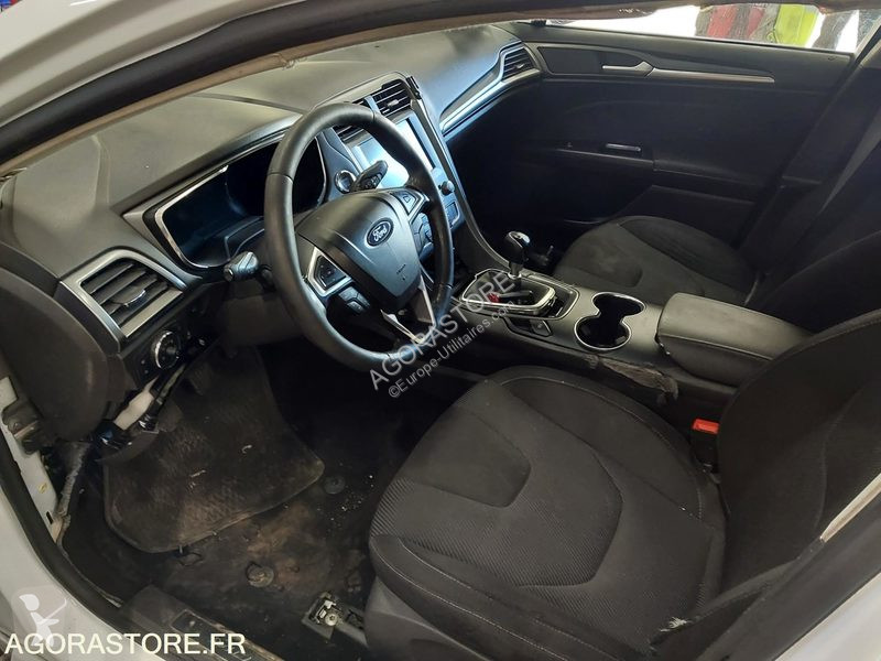 Veículo utilitário Ford MONDEO