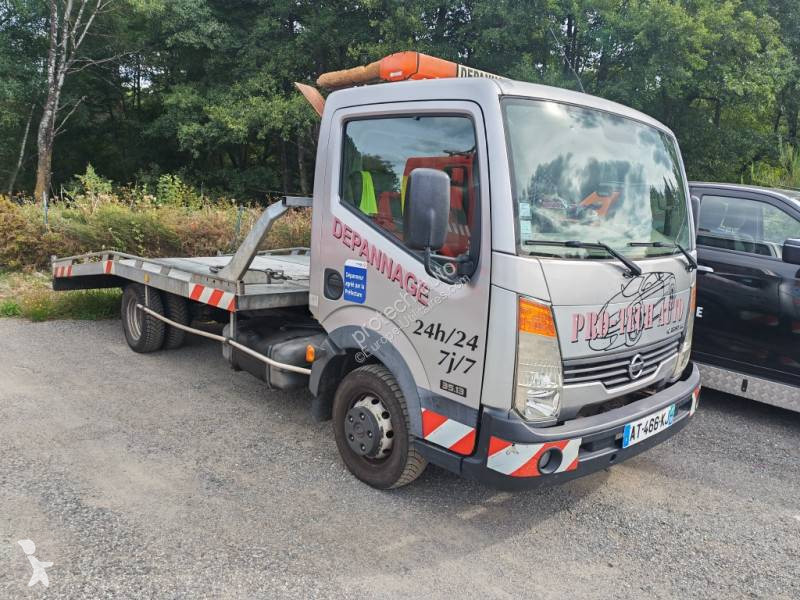 Haszongépjármű Nissan 130.35