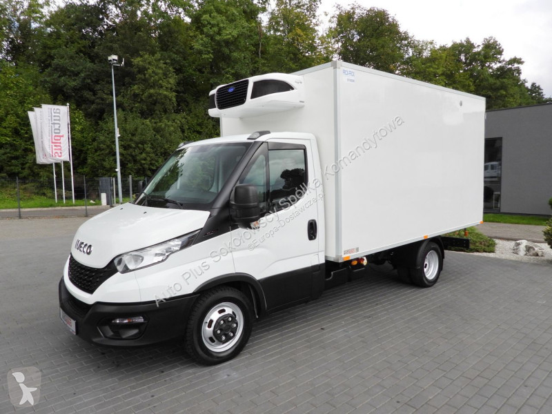 Veículo utilitário Iveco 35C14 DAILY