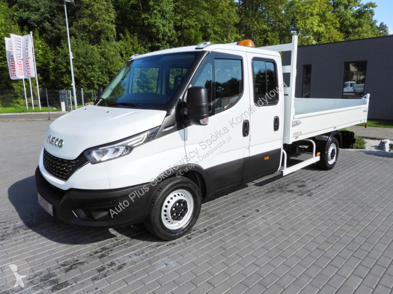 Veículo utilitário Iveco 35S14 DAILY