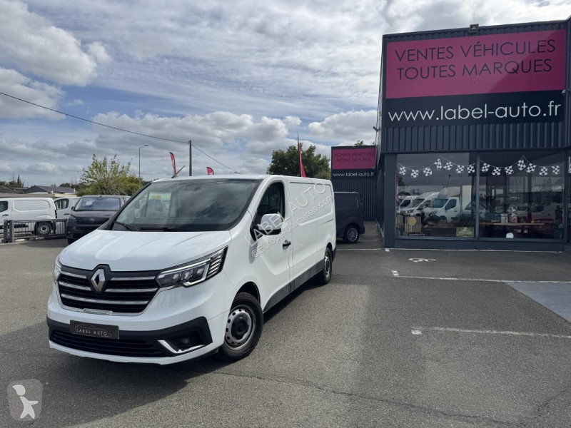 Véhicule utilitaire Renault 2.0