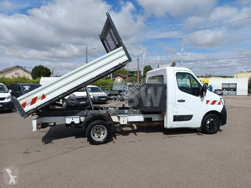 Véhicule utilitaire Renault 2.3L DCI 145 CONFORT