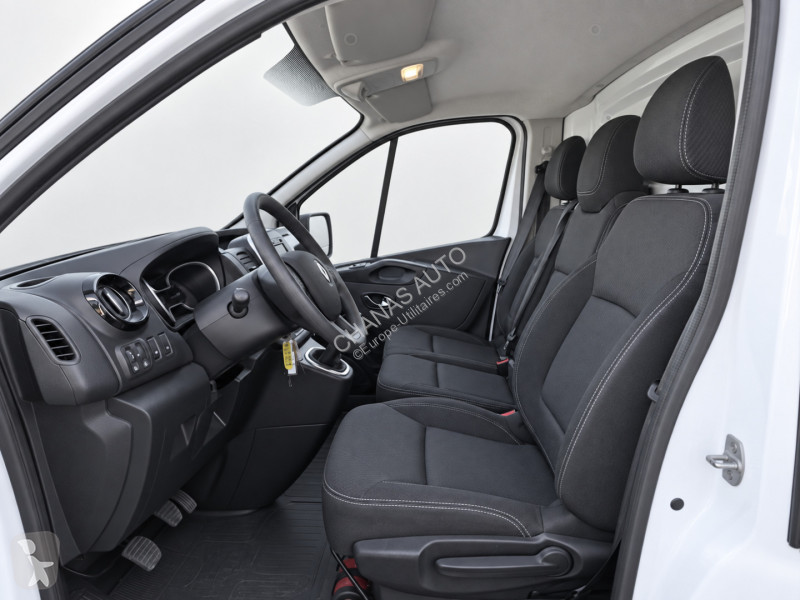 Véhicule utilitaire Renault L1H1 1200 KG 2.0...
