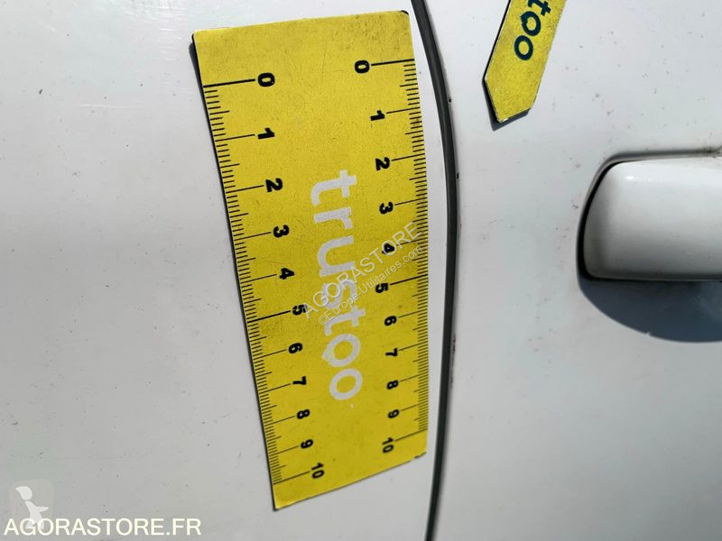 Véhicule utilitaire Peugeot 208