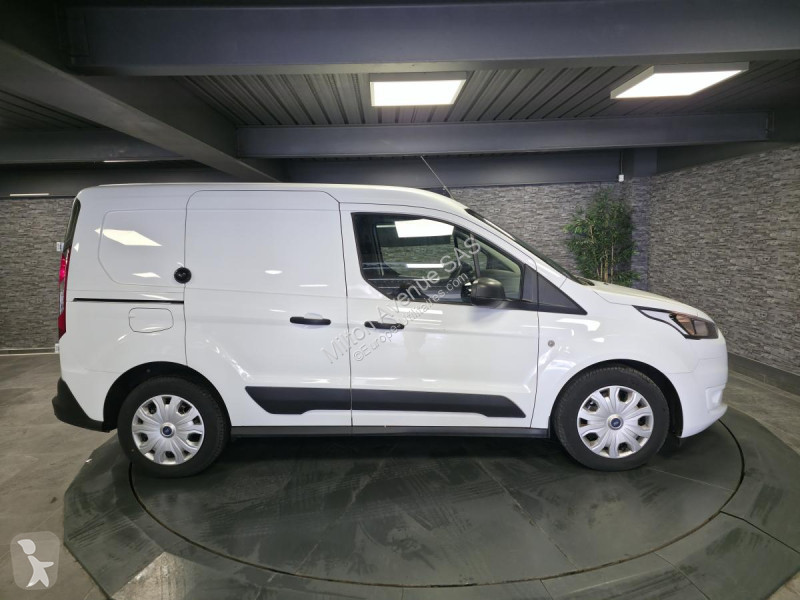Véhicule utilitaire Ford
