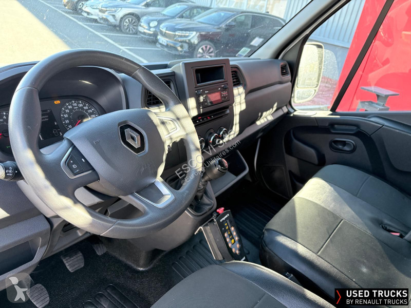 Véhicule utilitaire Renault 145 DCI