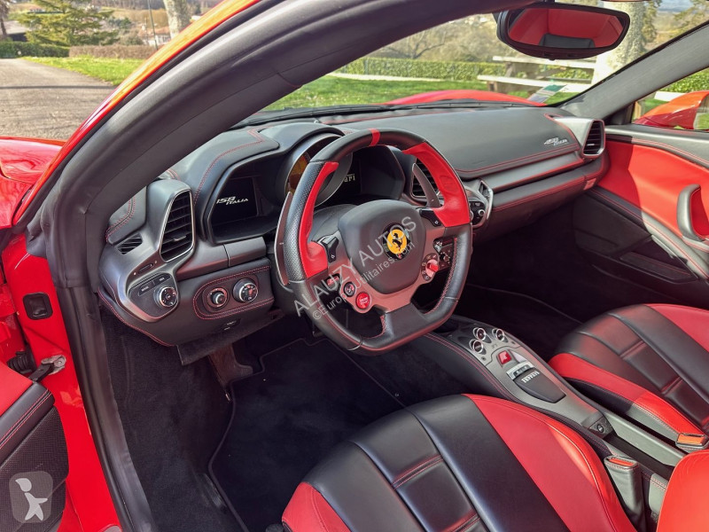 Véhicule utilitaire Ferrari 458 ITALIA  4.5 570...