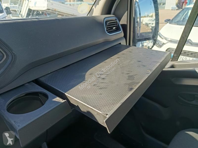 Véhicule utilitaire Renault F3500 L3H2 DCI 150...