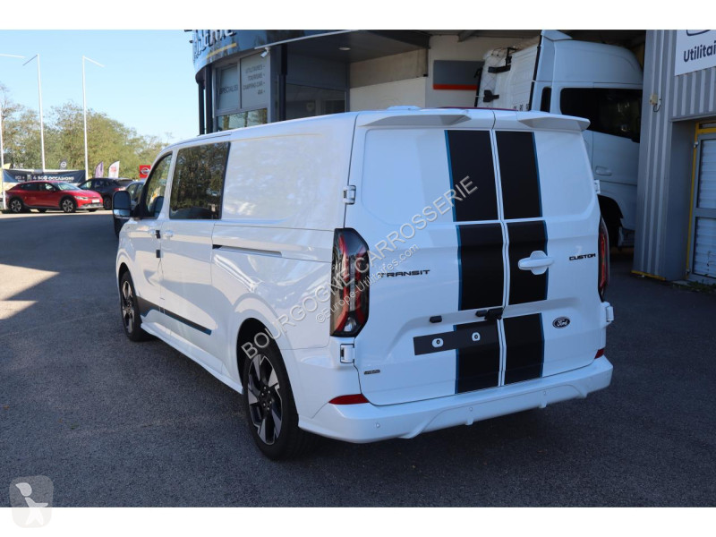 Véhicule utilitaire Ford