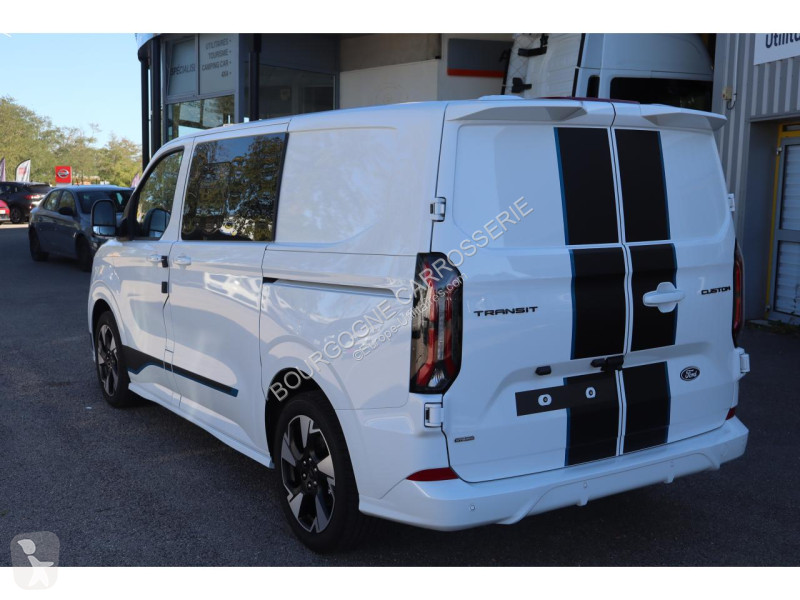 Véhicule utilitaire Ford