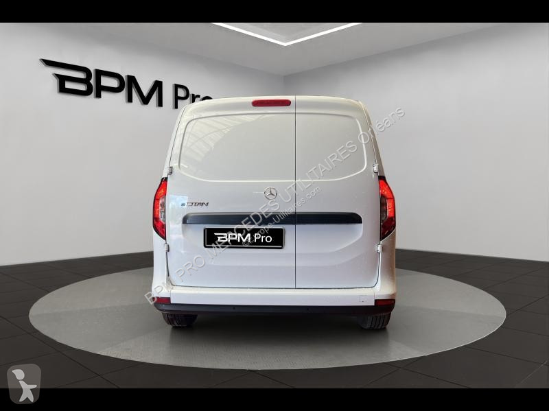 Véhicule utilitaire Mercedes e Long Pro