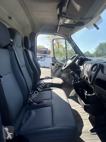 Užitkové vozidlo Renault F3300 L1H2 2.3 DCI...