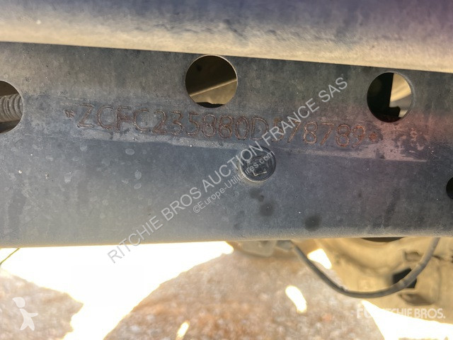 Véhicule utilitaire Iveco 35-120