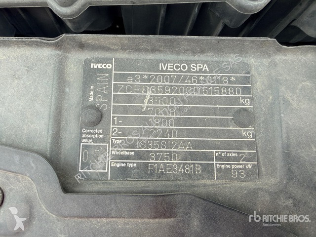 Véhicule utilitaire Iveco  35S13