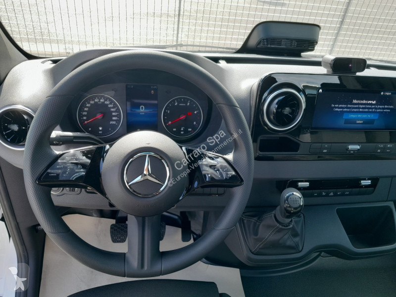 Véhicule utilitaire Mercedes SPRINTER TELAIO...