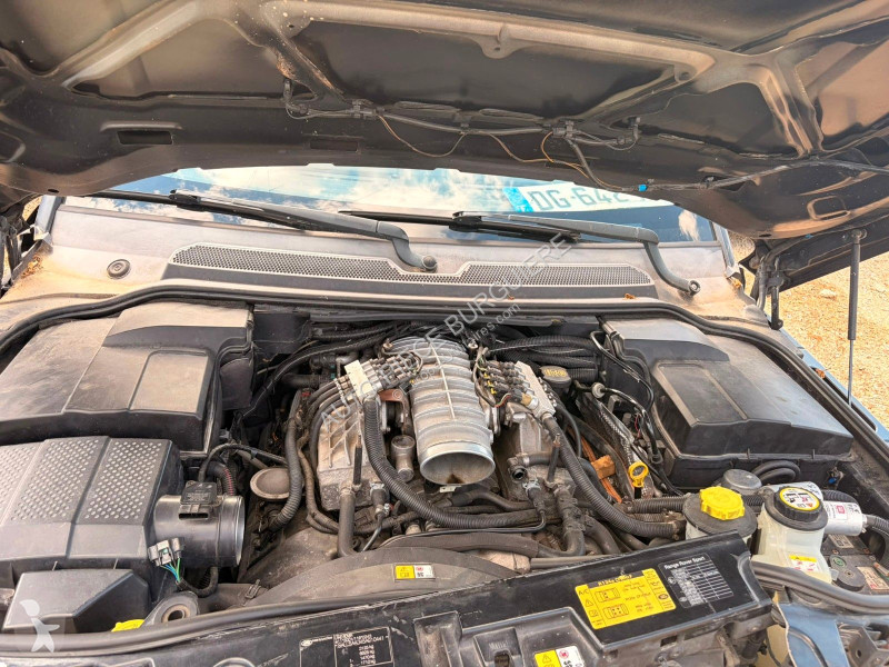 Véhicule utilitaire Land Rover 4.2i V8 390 BVA...