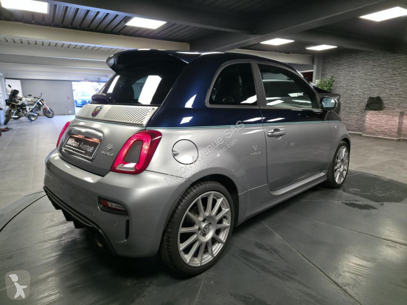 Véhicule utilitaire Abarth