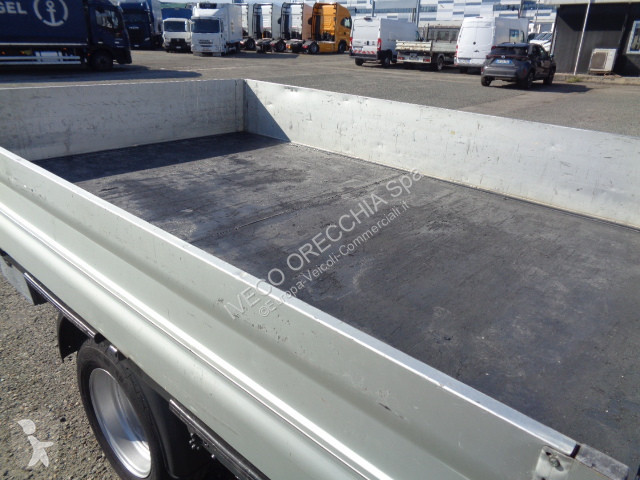 Véhicule utilitaire Iveco DAILY 35C14