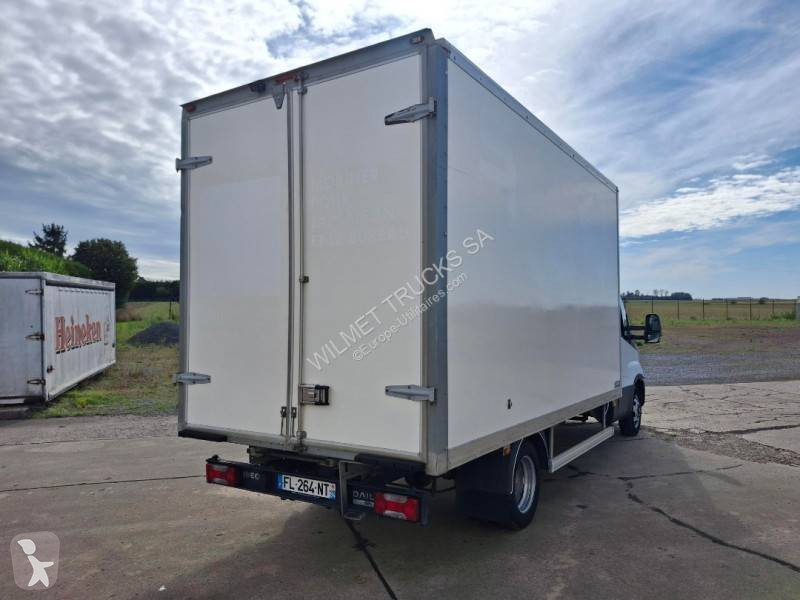 Véhicule utilitaire Iveco 35C14