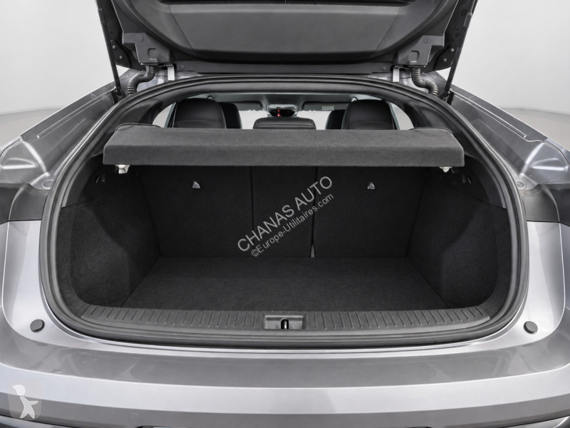 Véhicule utilitaire Renault 1.2 E-Tech full...