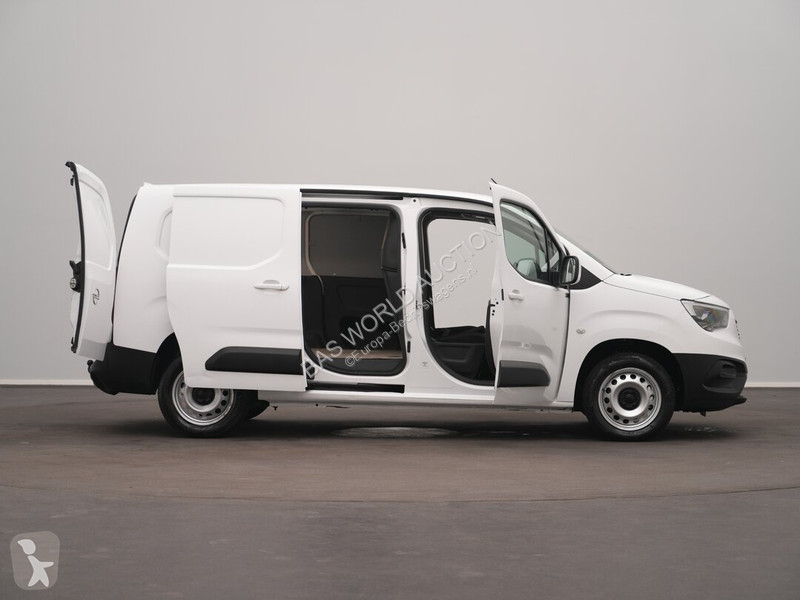 Véhicule utilitaire Opel 131PK