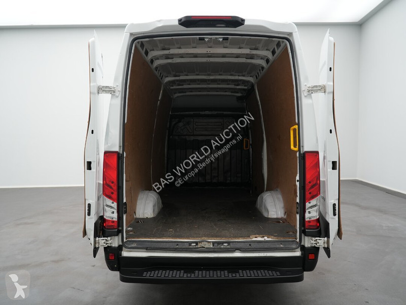 Veicolo commerciale Iveco 35S14