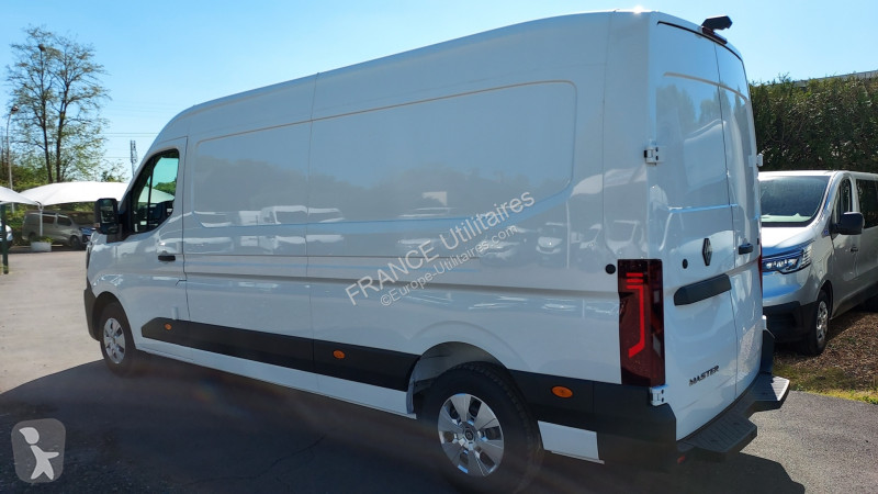 Véhicule utilitaire Renault MASTER IV FG BVA...