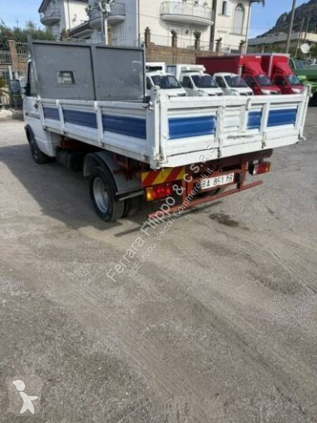 Véhicule utilitaire Iveco 35.10