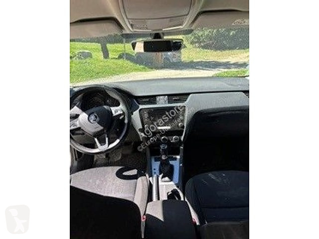 Skoda OCTAVIA van