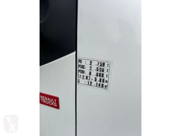 Коммерческий автомобиль Renault MASTER