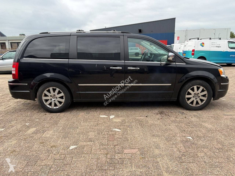 Chrysler 2.8 CRD Limited van